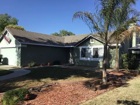 1345 Colombard Dr, Madera, CA 93637 photo 1