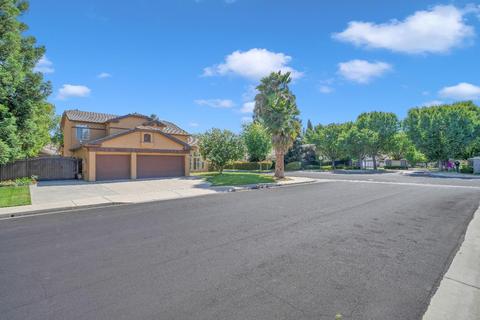 2414 Twain Ave, Clovis, CA 93611 photo 1