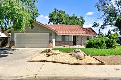 2285 Vartikian Ave, Clovis, CA 93611 photo 1