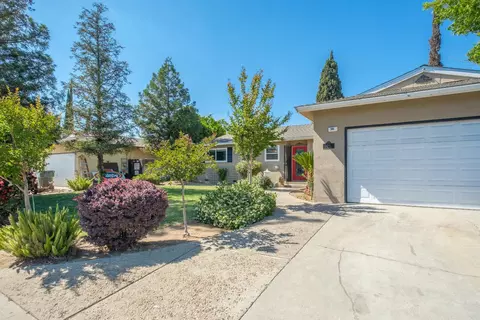 341 W Richert Ave, Clovis, CA 93612 photo 1