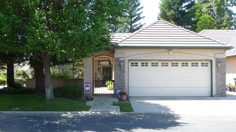 1974 Stonebrook Ln E, Clovis, CA 93611 photo 1