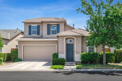 682 W Edinburgh Ln, Clovis, CA 93619 photo 1