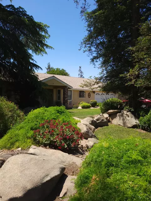 480 W Holland Ave, Clovis, CA 93612 photo 1