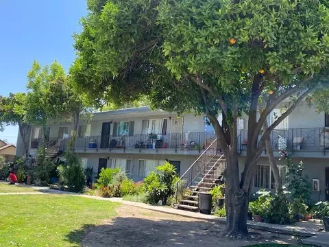 2547 E Thomas Ave, Fresno, CA 93701 photo 1