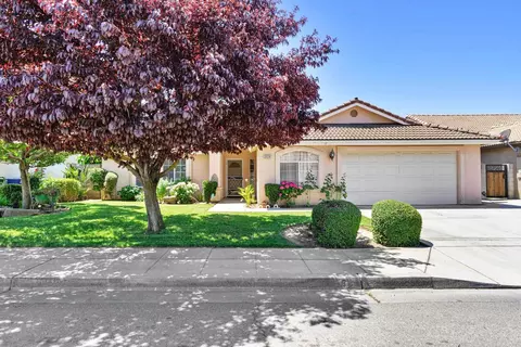 3450 Baron St, Madera, CA 93637 photo 1