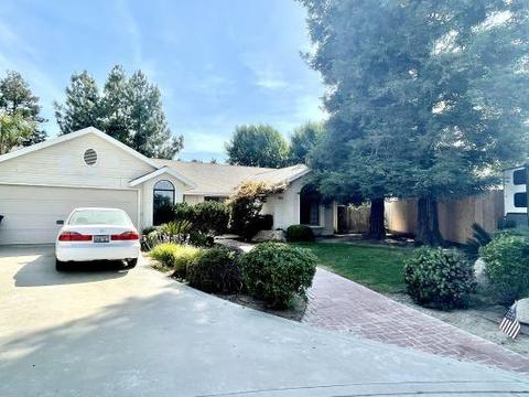 569 Almond Ct, Kerman, CA 93630 photo 1