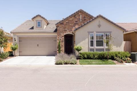 3157 Traverse Ln, Clovis, CA 93619 photo 1