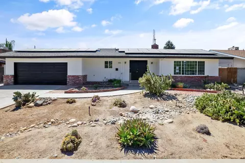 665 N Bates Ave, Dinuba, CA 93618 photo 1
