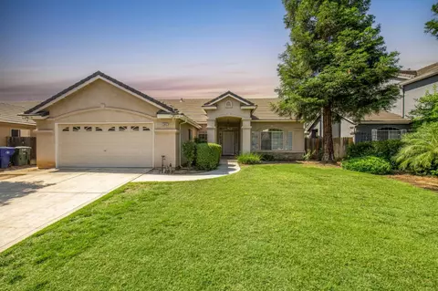 1942 Cromwell Ave, Clovis, CA 93611 photo 1