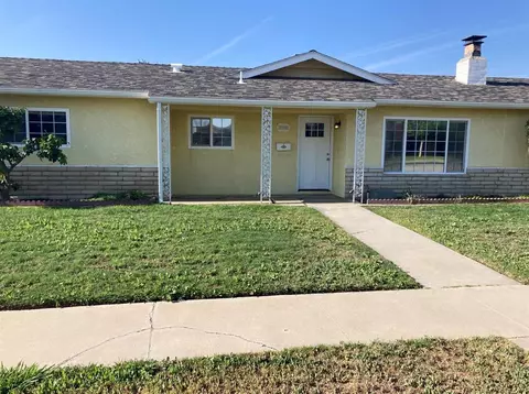 1195 Maxwell Dr, Hanford, CA 93230 photo 1