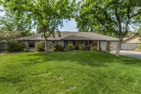 19070 Panoramic Dr, Madera, CA 93638 photo 1