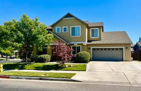 711 E Sierra Ave, Reedley, CA 93654 photo 1