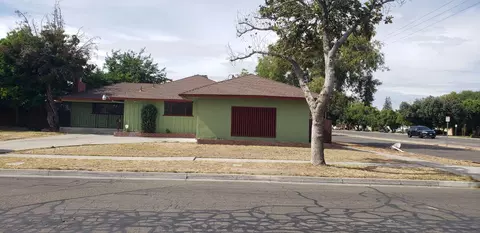 3085 E Willis Ave, Fresno, CA 93726 photo 1