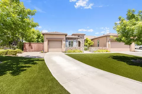 4171 N Bodega Bay Rd, Clovis, CA 93619 photo 1