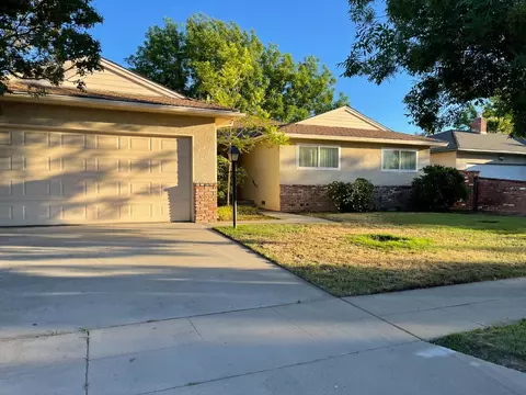 1561 E Sample Ave, Fresno, CA 93710 photo 1