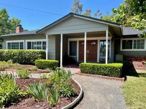 2185 Floral Way, Santa Rosa, CA 95403