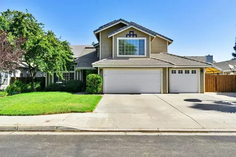 2143 Cromwell Ave, Clovis, CA 93611 photo 1
