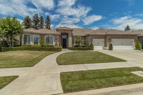 471 W Enterprise Ave, Clovis, CA 93619 photo 1