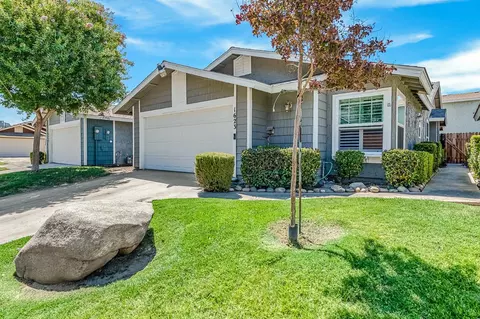 1623 E Sunnyview Ave, Visalia, CA 93292 photo 1