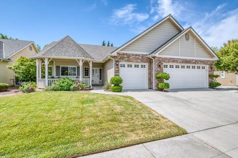 558 Prescott Ave, Clovis, CA 93619 photo 1