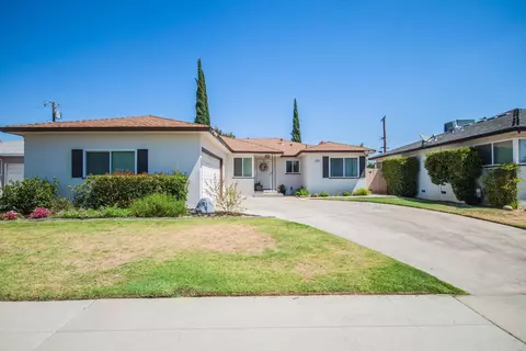 3467 E Redlands Ave, Fresno, CA 93726 photo 1