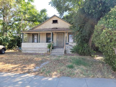 1024 E St, Reedley, CA 93654 photo 1
