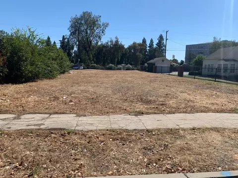 119 S I St, Madera, CA 93637 photo 1
