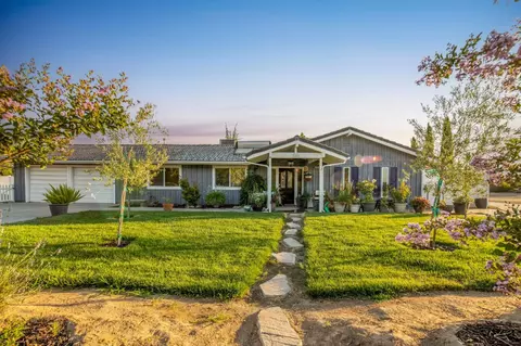 36567 Kensington Dr, Madera, CA 93636 photo 1