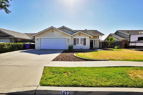 1472 Maple Ct, Lemoore, CA 93245 photo 1