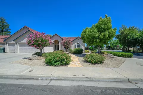 983 Oak Ave, Clovis, CA 93611 photo 1