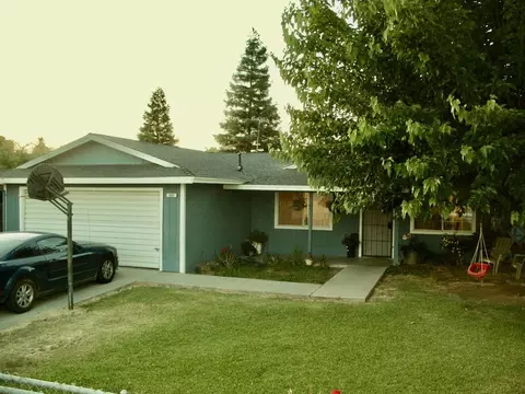 1401 Kennedy St, Madera, CA 93638 photo 1