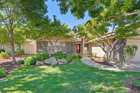 2026 Gibson Ave, Clovis, CA 93611 photo 1