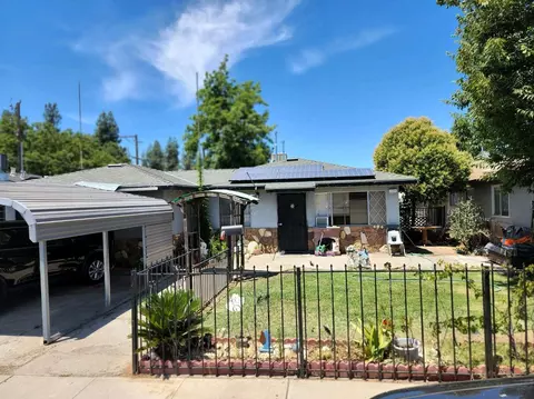 1341 Faller Ave, Sanger, CA 93657 photo 1