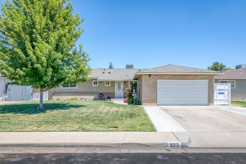577 W Scott Ave, Clovis, CA 93612 photo 1