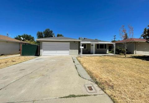 973 Cole Ave, Clovis, CA 93612 photo 1
