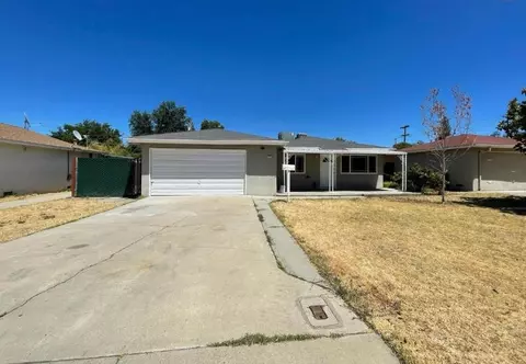 973 Cole Ave, Clovis, CA 93612 photo 1