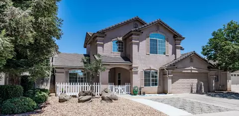 2882 E Shea Dr, Fresno, CA 93720 photo 1