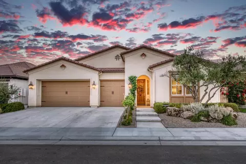 1438 N Maine Ave, Clovis, CA 93619 photo 1