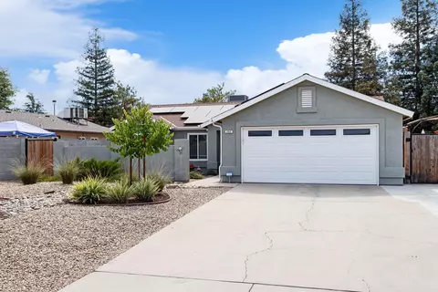 454 Armstrong Ave, Clovis, CA 93611 photo 1