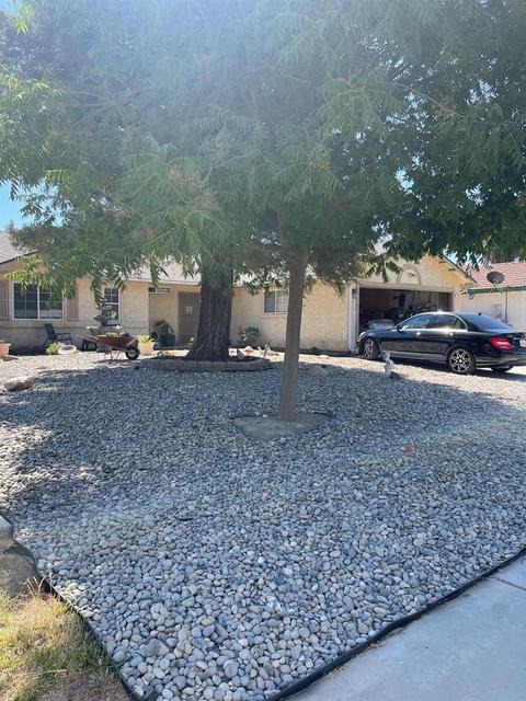 304 S Bordeaux Ave, Kerman, CA 93630 photo 1