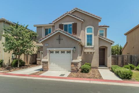 3263 Monviso Ln, Clovis, CA 93619 photo 1