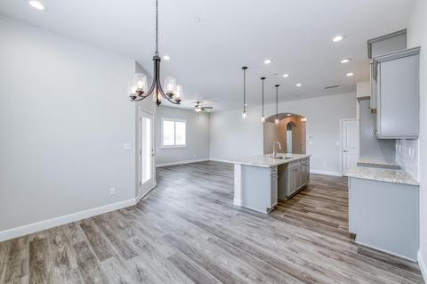 110 N Almond Ave, Kerman, CA 93630 photo 1