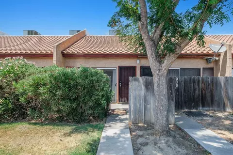 908 W Cameron St, Hanford, CA 93230 photo 1