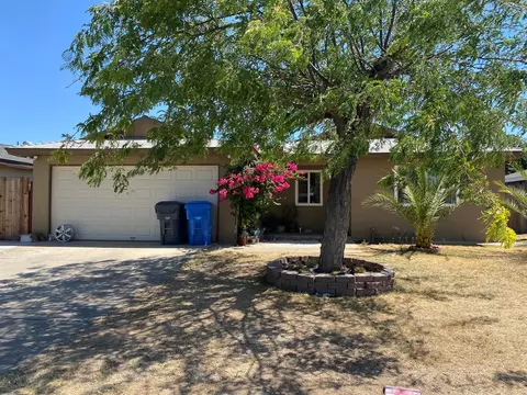 608 Ashlan Way, Madera, CA 93638 photo 1