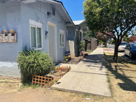 607 W 8th St, Madera, CA 93637 photo 1