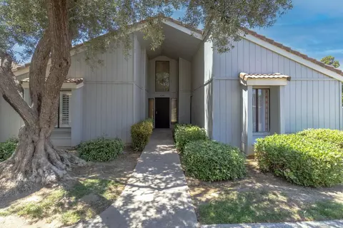 1830 Cougar Ln, Clovis, CA 93611 photo 1