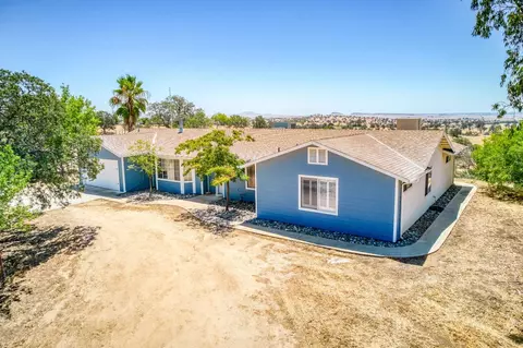 39890 Millstream Ln, Madera, CA 93636 photo 1