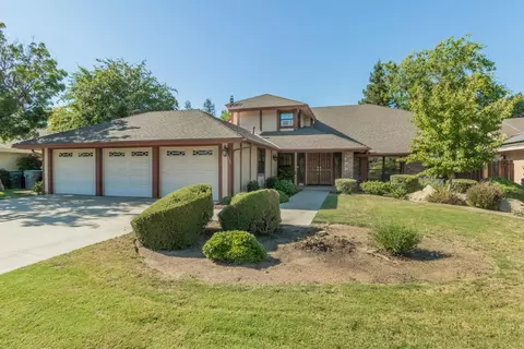 447 W Tenaya Ave, Clovis, CA 93612 photo 1
