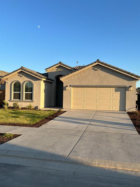 15820 W Regal Ave, Kerman, CA 93630 photo 1