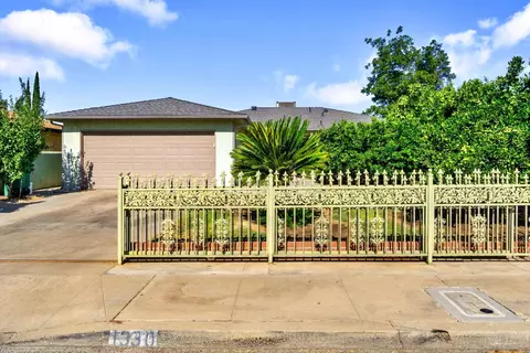 1330 N D St, Madera, CA 93638 photo 1
